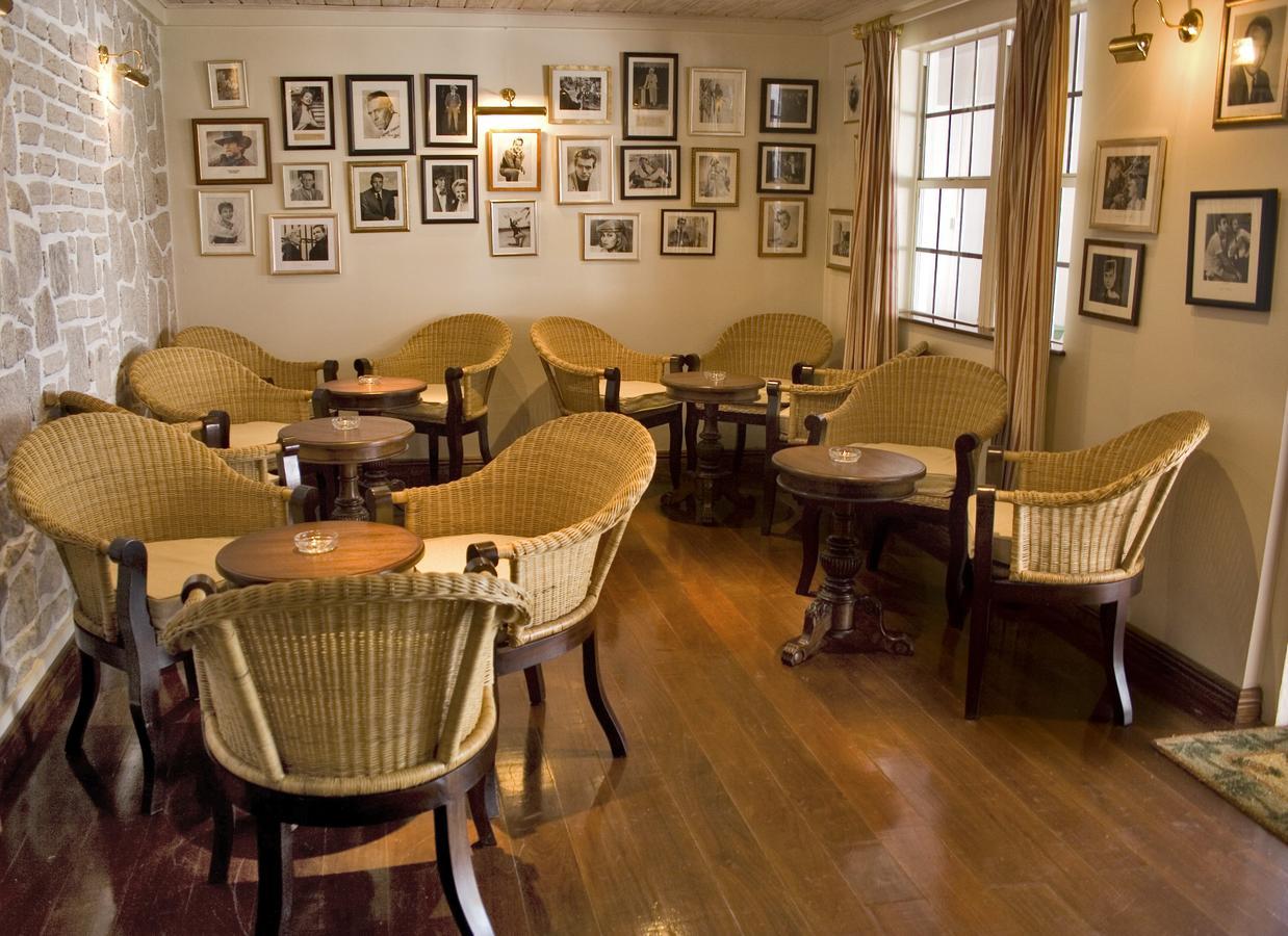 Grenadine House Hotel คิงส์ทาวน์ ภายนอก รูปภาพ