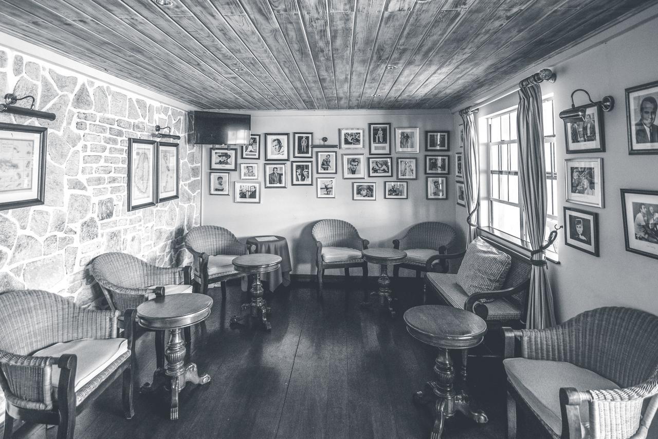 Grenadine House Hotel คิงส์ทาวน์ ภายนอก รูปภาพ